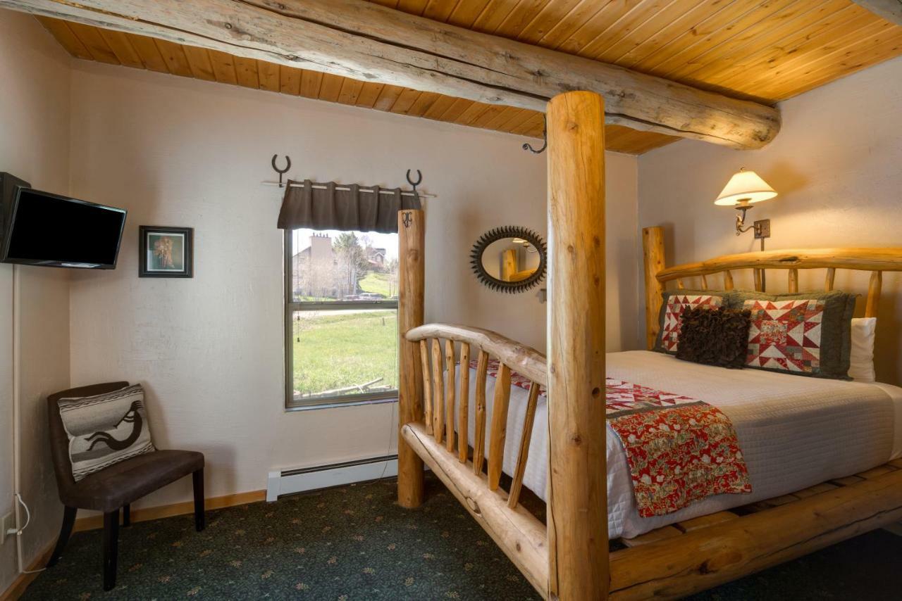 Mariposa Lodge Bed And Breakfast Steamboat Springs Exterior photo