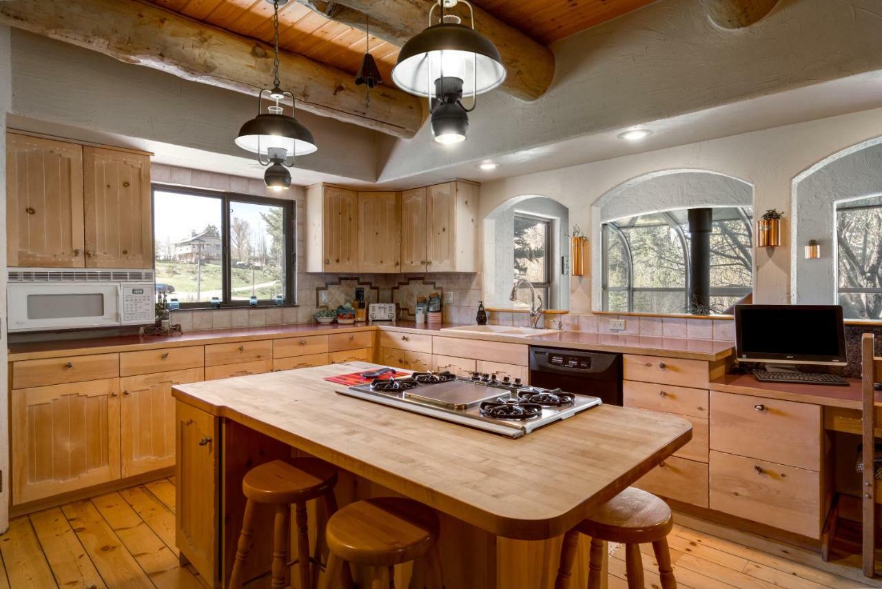 Mariposa Lodge Bed And Breakfast Steamboat Springs Exterior photo